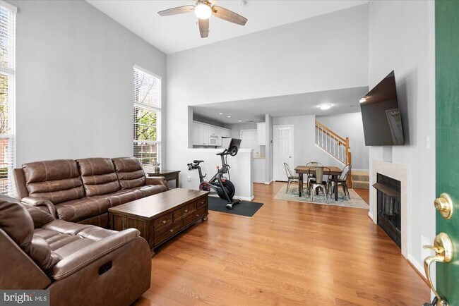 Photo - 4910 Barbour Dr