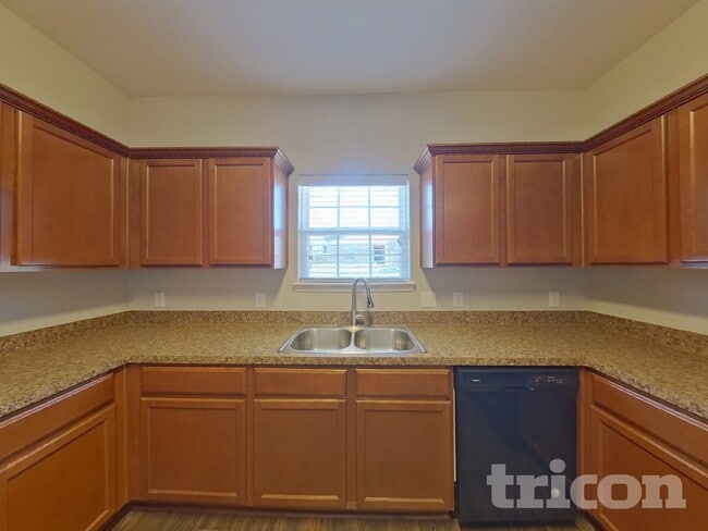 Photo - 1010 Stanwyck Ave