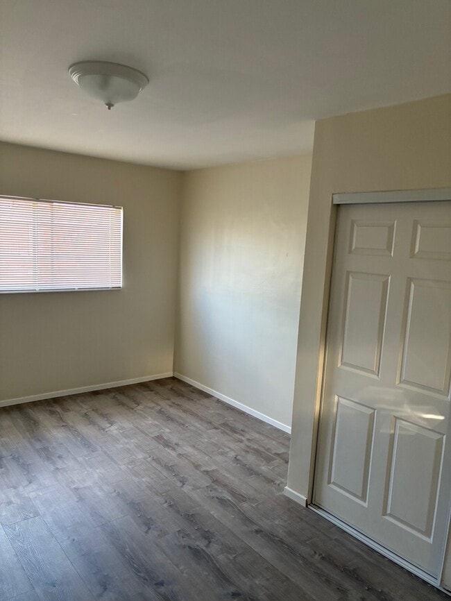 large Bedroom - 9412 1/2 Flower St