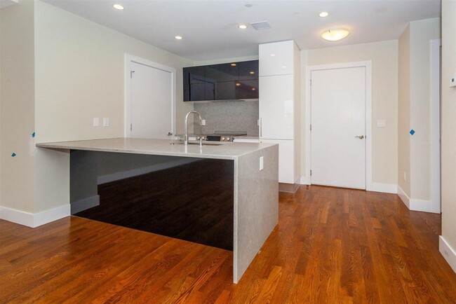 Photo - 906 E 2nd St Condo Unit 110
