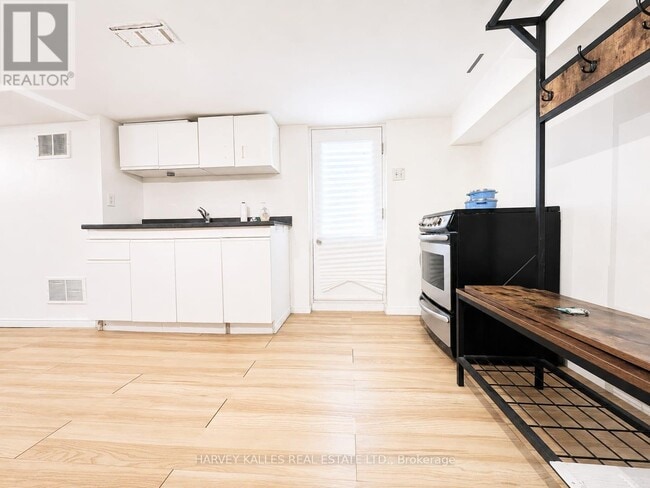 Photo - 327 Howland Ave