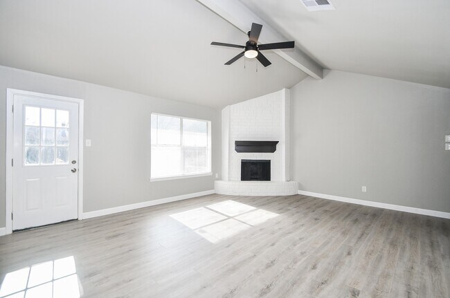 Photo - 6911 Winding Trace Dr