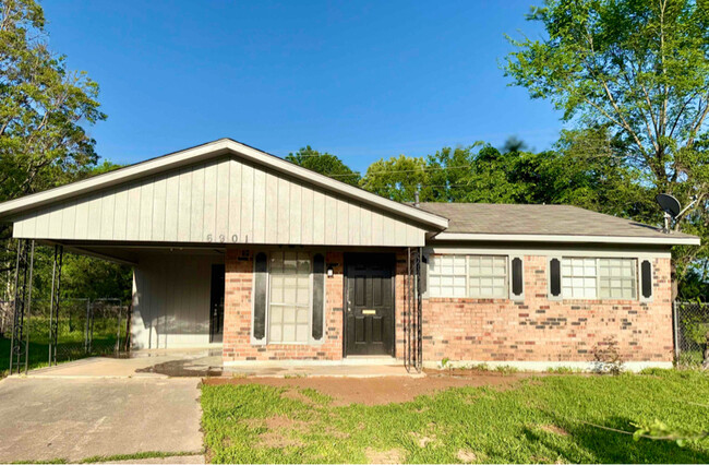 Building Photo - 6901 Lavender Dr Rental