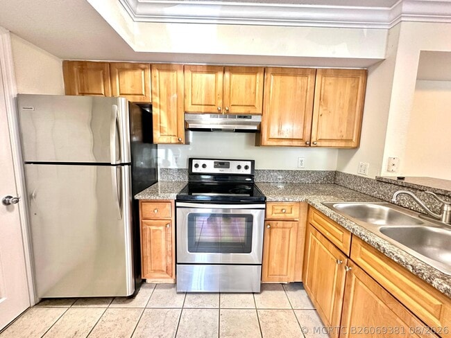 Building Photo - 15135 Michelangelo Blvd Unit 105