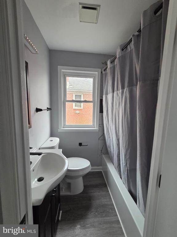 Photo - 7545 Ives Ln