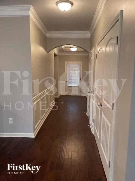 Photo - 1980 Township Dr