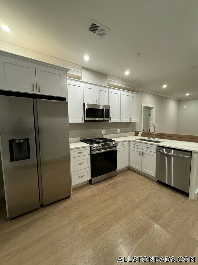 Photo - 161 Allston St Unidad 3