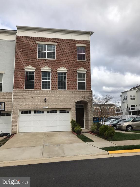 Photo - 22667 Flowing Spring Square Townhome