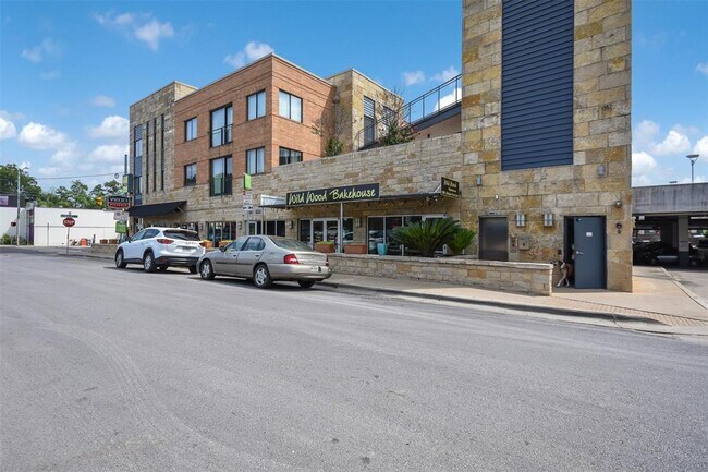 Building Photo - 3016 Guadalupe St Unit 217 Rental