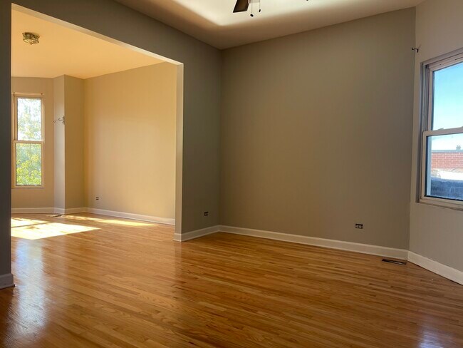 Photo - 3220 W Armitage Ave Unidad 302