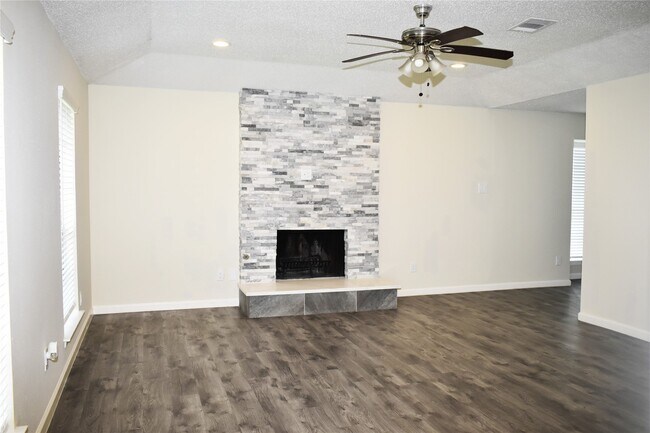 Photo - 2511 Maple Tree Ct