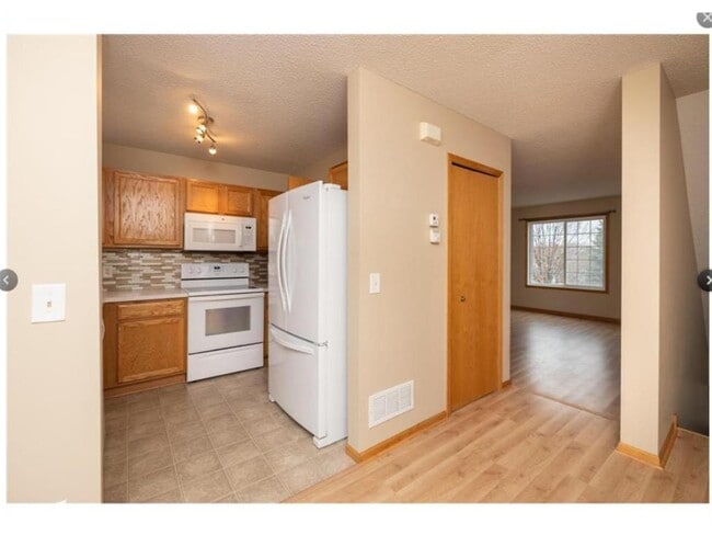 Photo - 16331 Timber Crest Dr SE