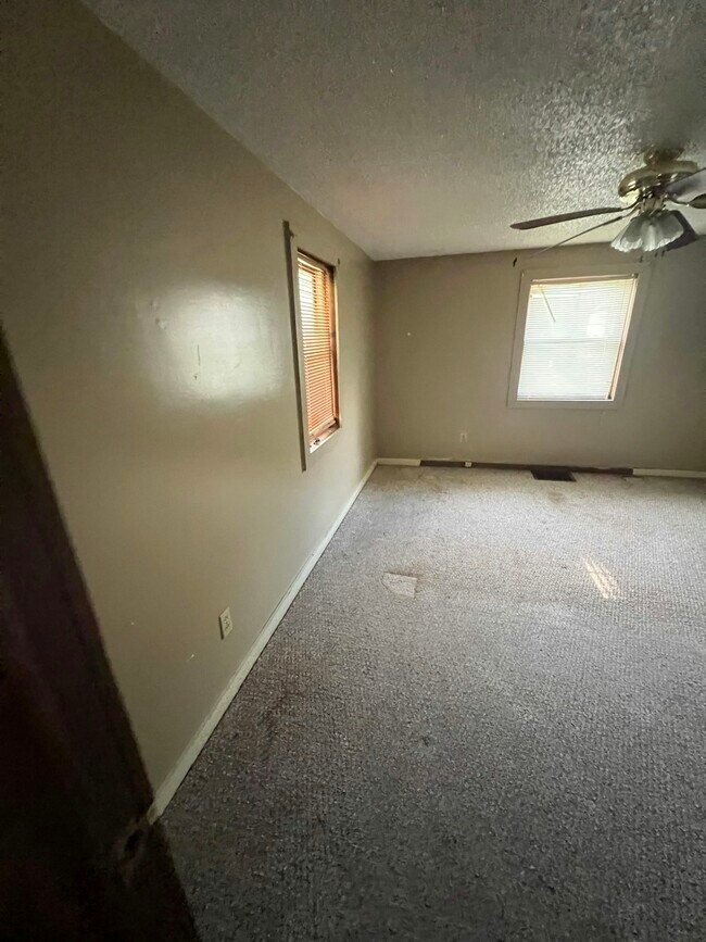 Photo - 403 E Division St