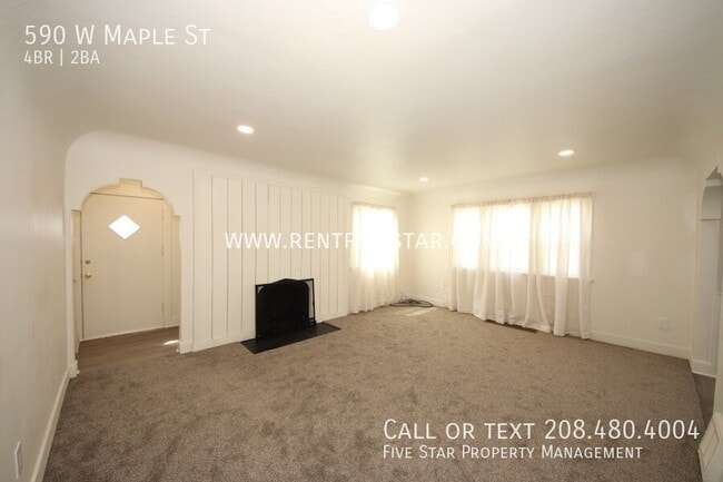 Photo - 590 W Maple St