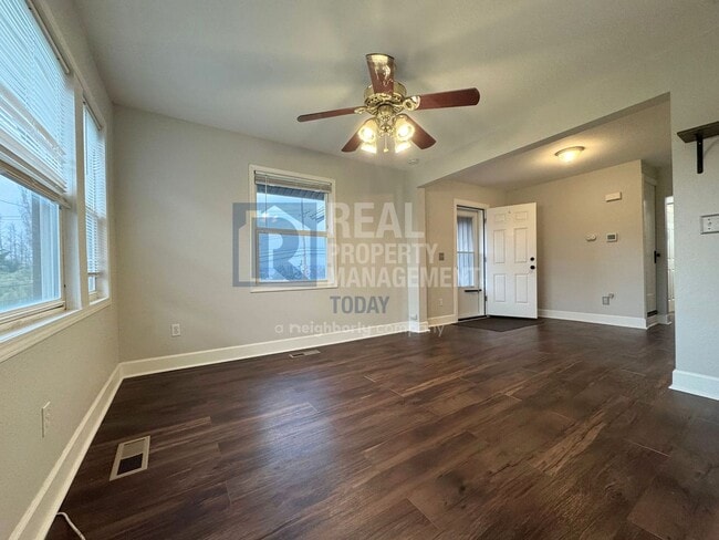 Photo - Charming 2 Bedroom with Bonus Loft!