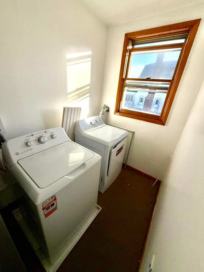 Photo - 75-77-77 Highwood Terrace