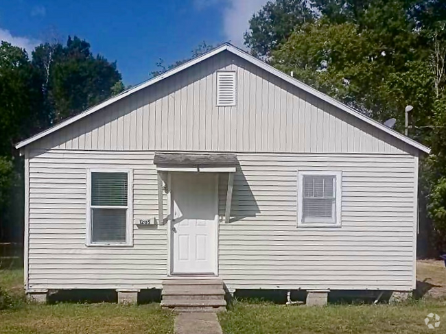 Building Photo - 1205 Jacobs Ave Rental