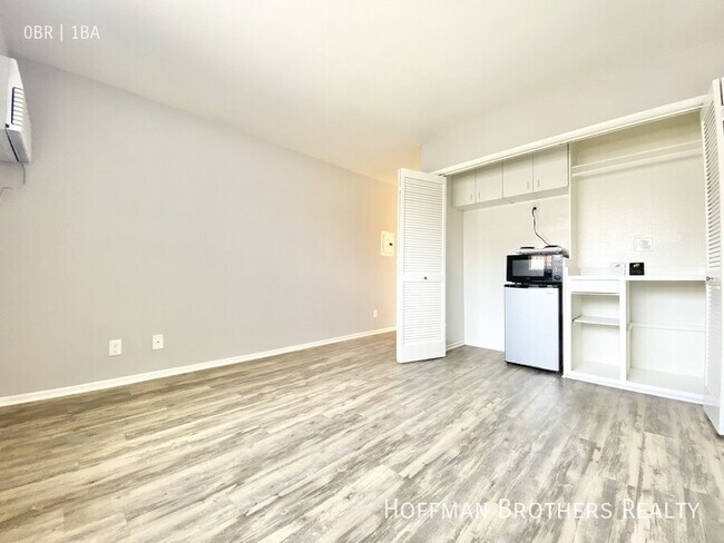 3500 Mentone Ave Unit 201