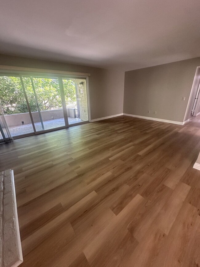 Photo - $3,400 - Charming Ground-Floor 2 Bed / 2 Bath Condo in Desirable Oaks North 55+ Community