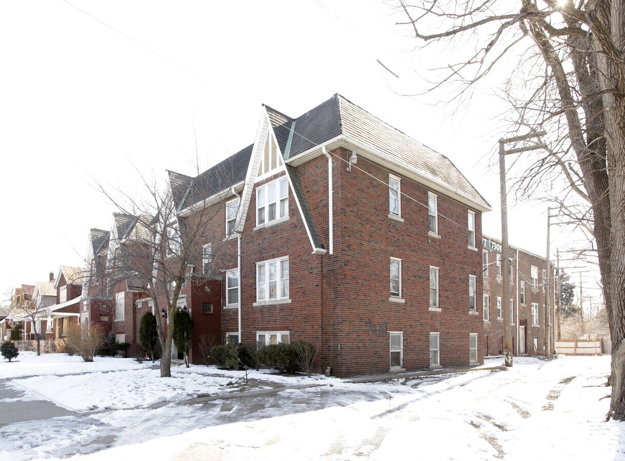 Photo - Longview Apartments