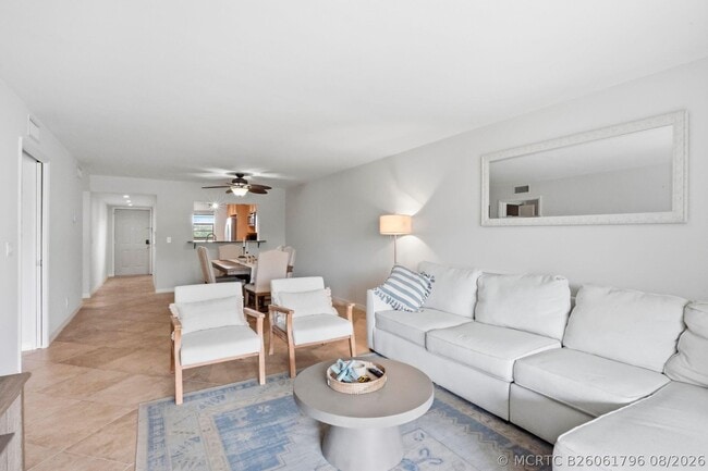 555 Banyan Tree Ln Unidad 410