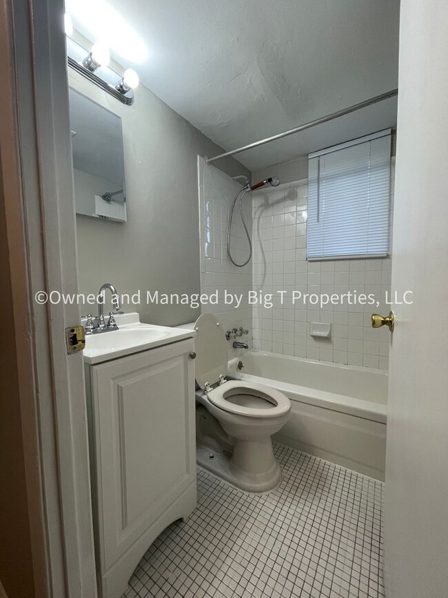 Photo - 125-U Clubhouse Dr SW