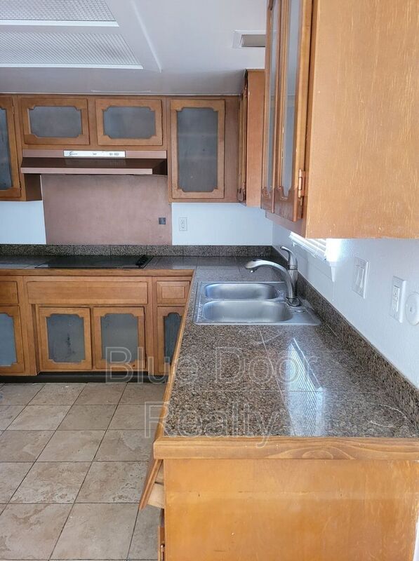 Photo - 11629 La Cueva Ln NE