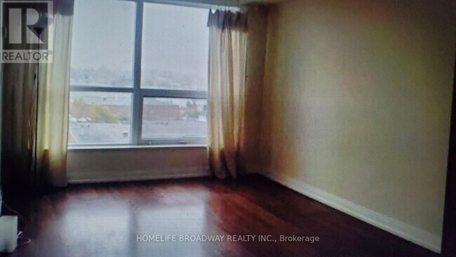 Photo - 181 Village Green Square Unité 611