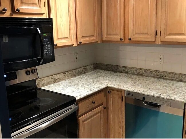 Photo - 200 Falls Blvd Unit A104