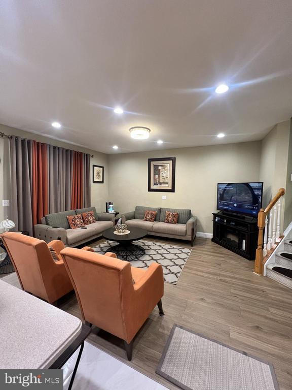 Photo - 8356 Millom Ct