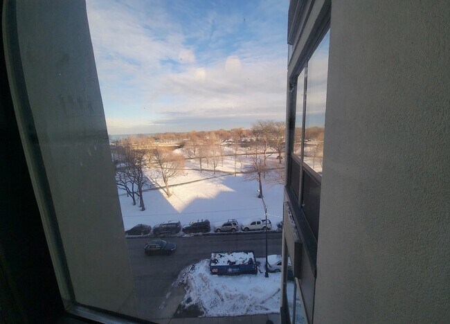 Photo - 5100 N Marine Dr Unit 6B