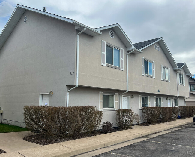 Photo - 12 Fairway Ln Townhome