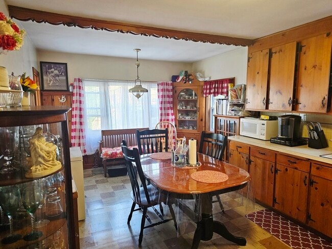 Building Photo - 57 Wardwell Ave Unit 1