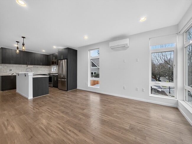 Photo - 2013 15th Ave S