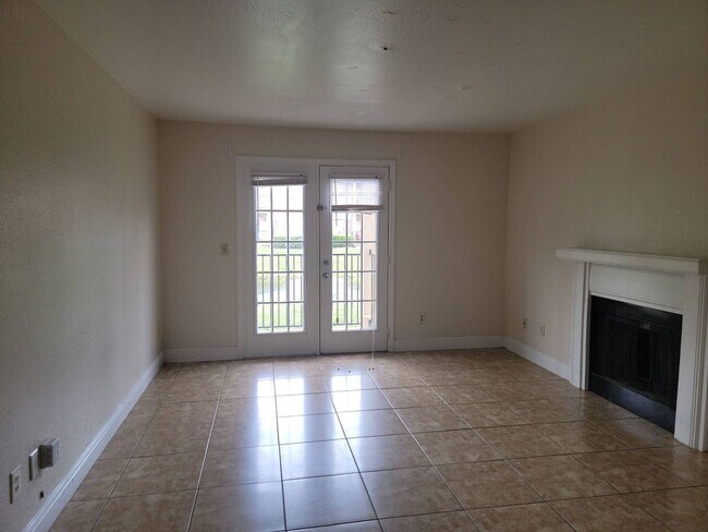 Photo - Orlando - 1 Bedroom, 1 Bathroom - $1,395.00 Unit r2550n2103