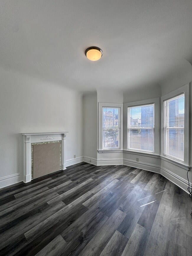 Photo - 1563 Powell St Apartment