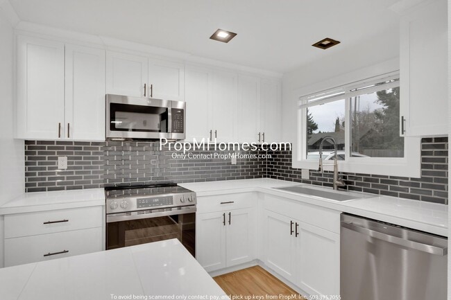 Photo - Newly Updated 3 Bedroom Aloha Home - Huge Yard!