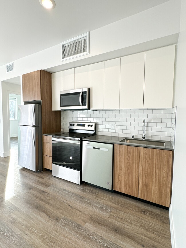 301 D Apartments