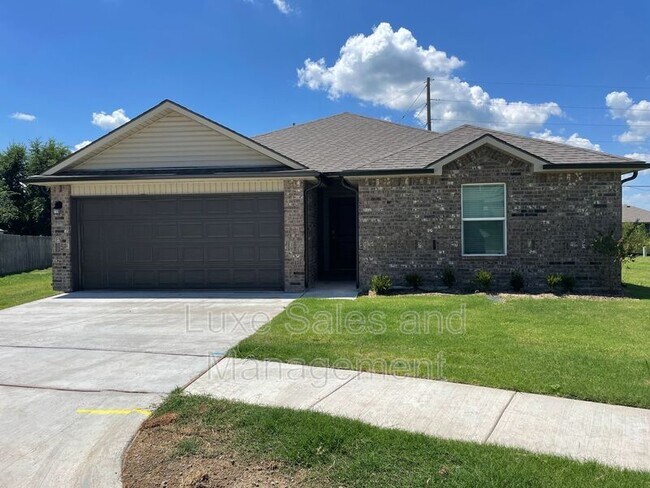 Photo - 2019 Green Leaf Ct House