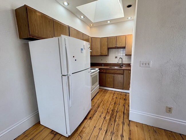 Photo - 361 Adams St Unit 3