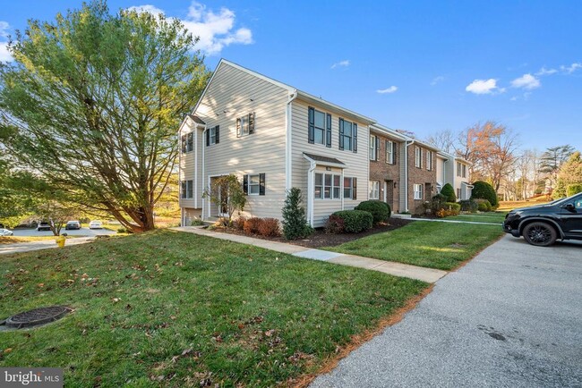 Photo - 3701 Fox Pointe Ct Townhome