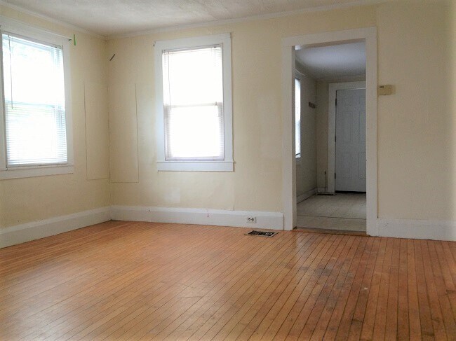 Photo - 27 Middle St Unit 1