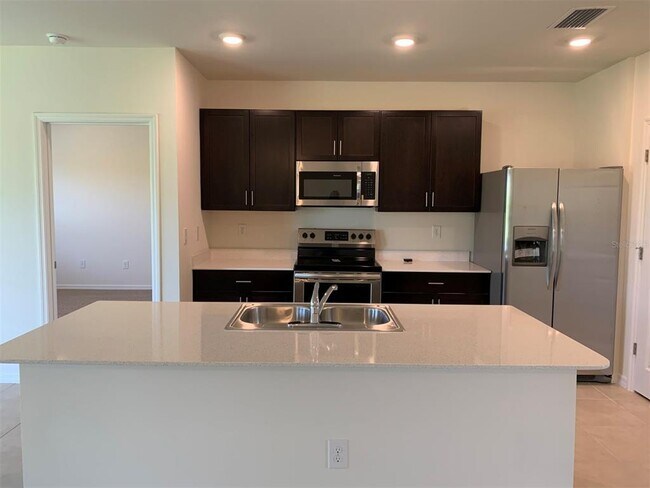 341 Tandil St