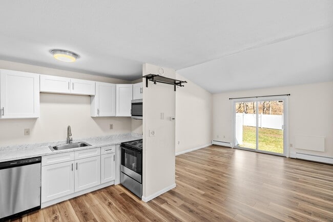 Photo - 50 E Hill Rd Unit APT 3L