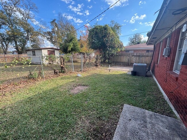 Photo - 4101 Glen St