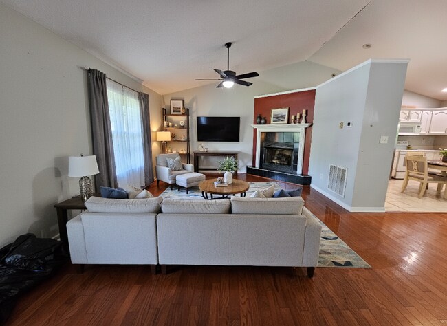 Photo - 115 Wilde Brook Dr