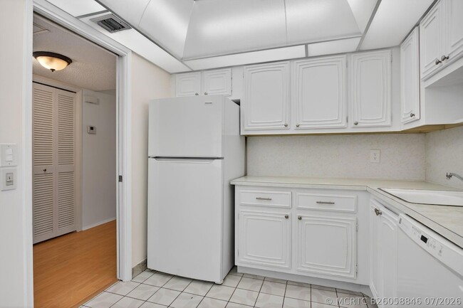 Photo - 2651 S Palm Aire Dr Unit 302
