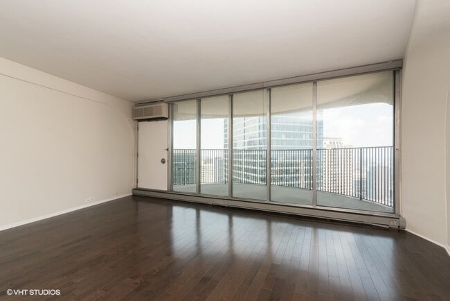 Photo - 300 N State St Unit 5517