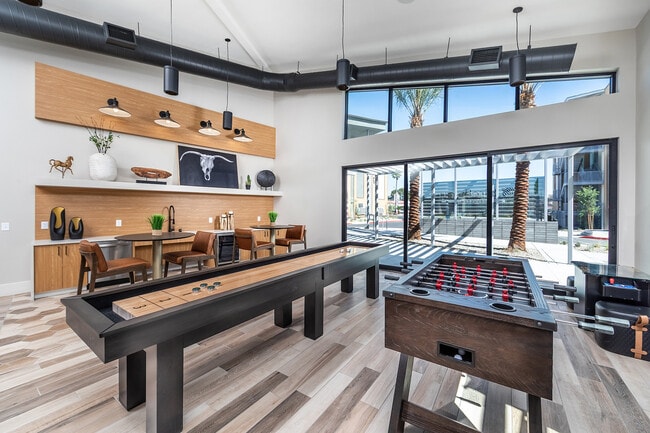 Clubroom - Birchway Tropicana