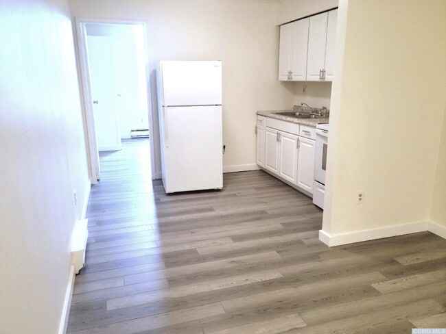 Photo - 602 Warren St